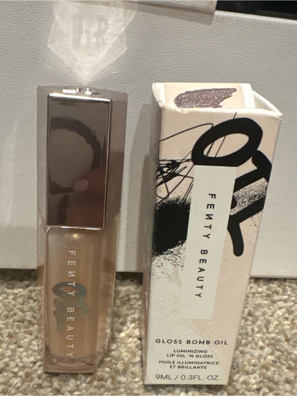 Fenty Beauty Gloss Bomb Oil Luminizing Lip Oil - Shimmery Champagne Beige